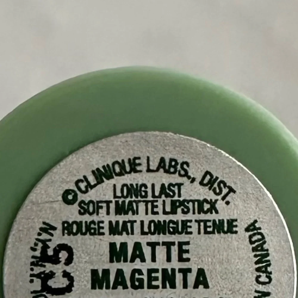 Clinique Long Last Soft Matte Lipstick in Matte Magenta
